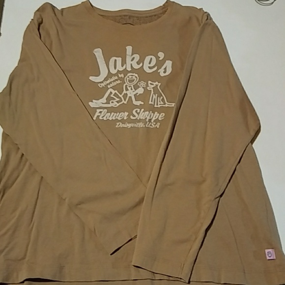 Clothing - Picture 4 of 8